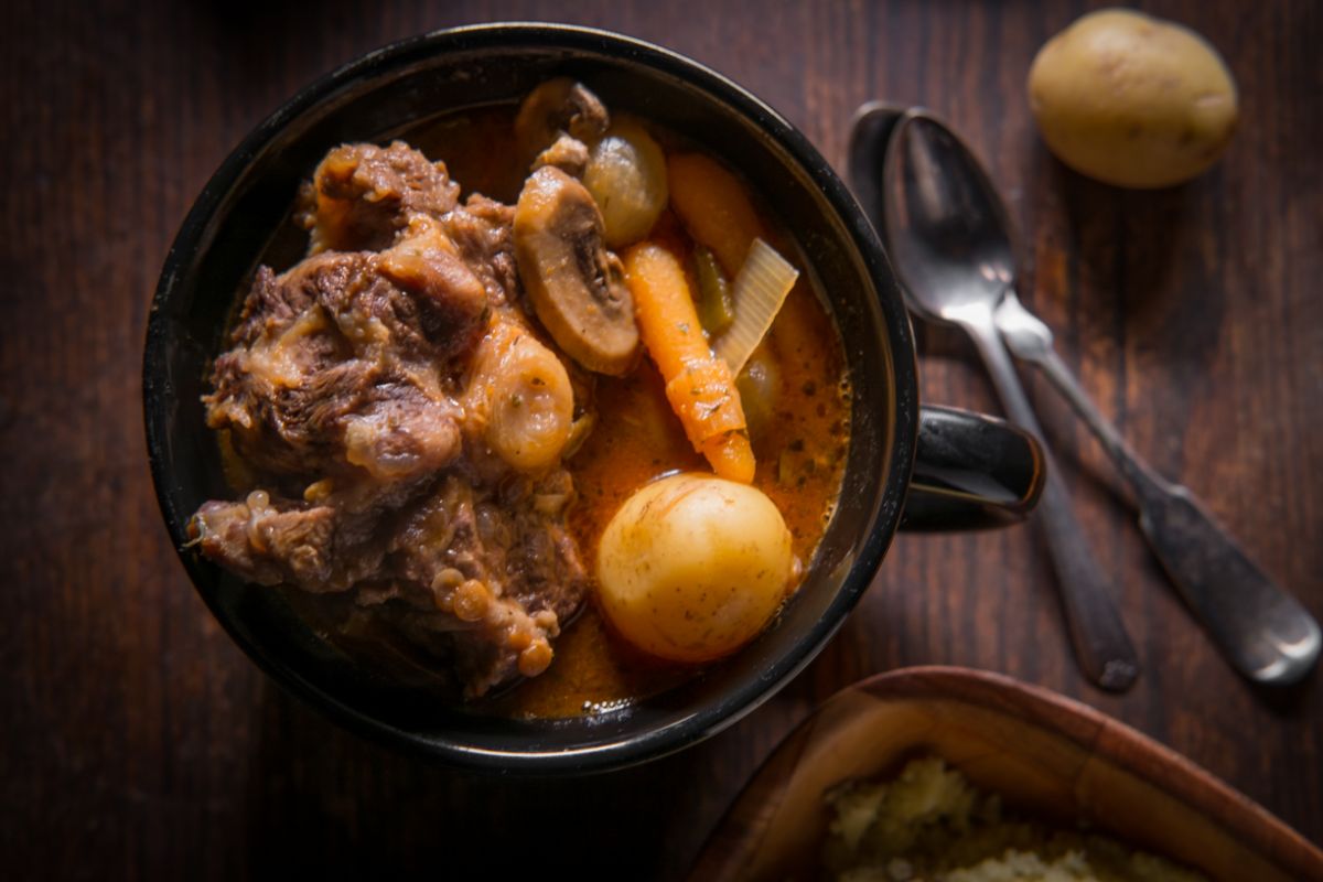 What Is The Best Way To Cook Oxtail